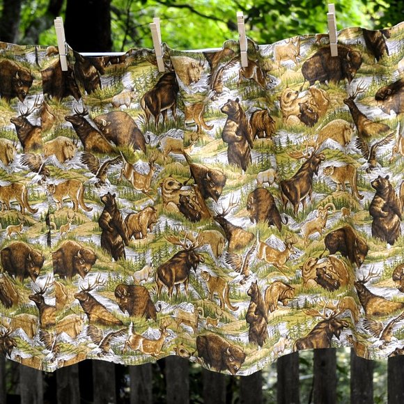 VTG 80's Cotton Wildlife Valence 173" x 22" Mancave Den Bears Cougar Deer Elk - Picture 2 of 10